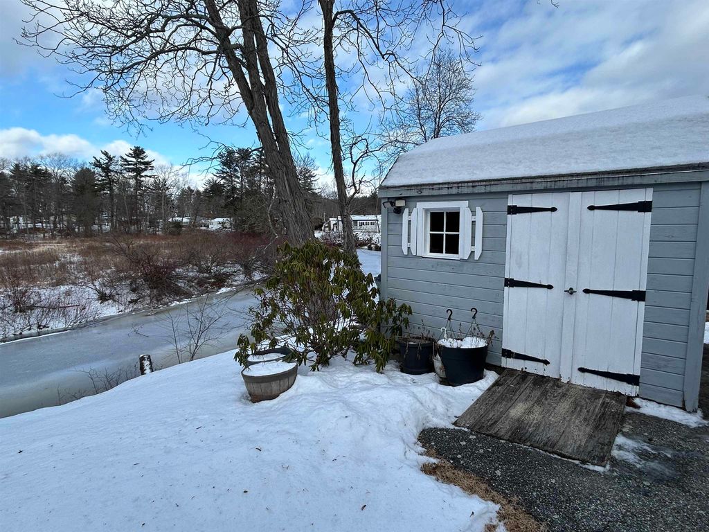 Photo of 911 Camelot Drive, Exeter, NH 03833 (MLS # 5072757)