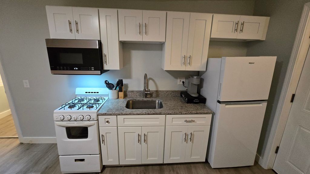 Photo of 579 State Street #Unit 7, Portsmouth, NH 03801 (MLS # 5066561)