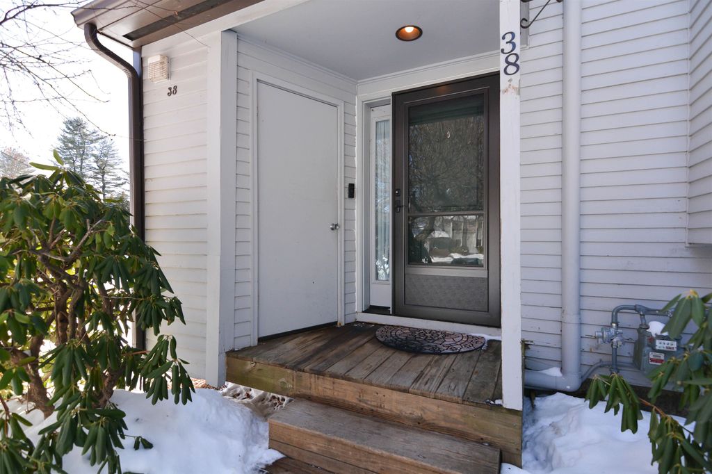 Photo of 38 Pondview Drive, Merrimack, NH 03054 (MLS # 5076259)