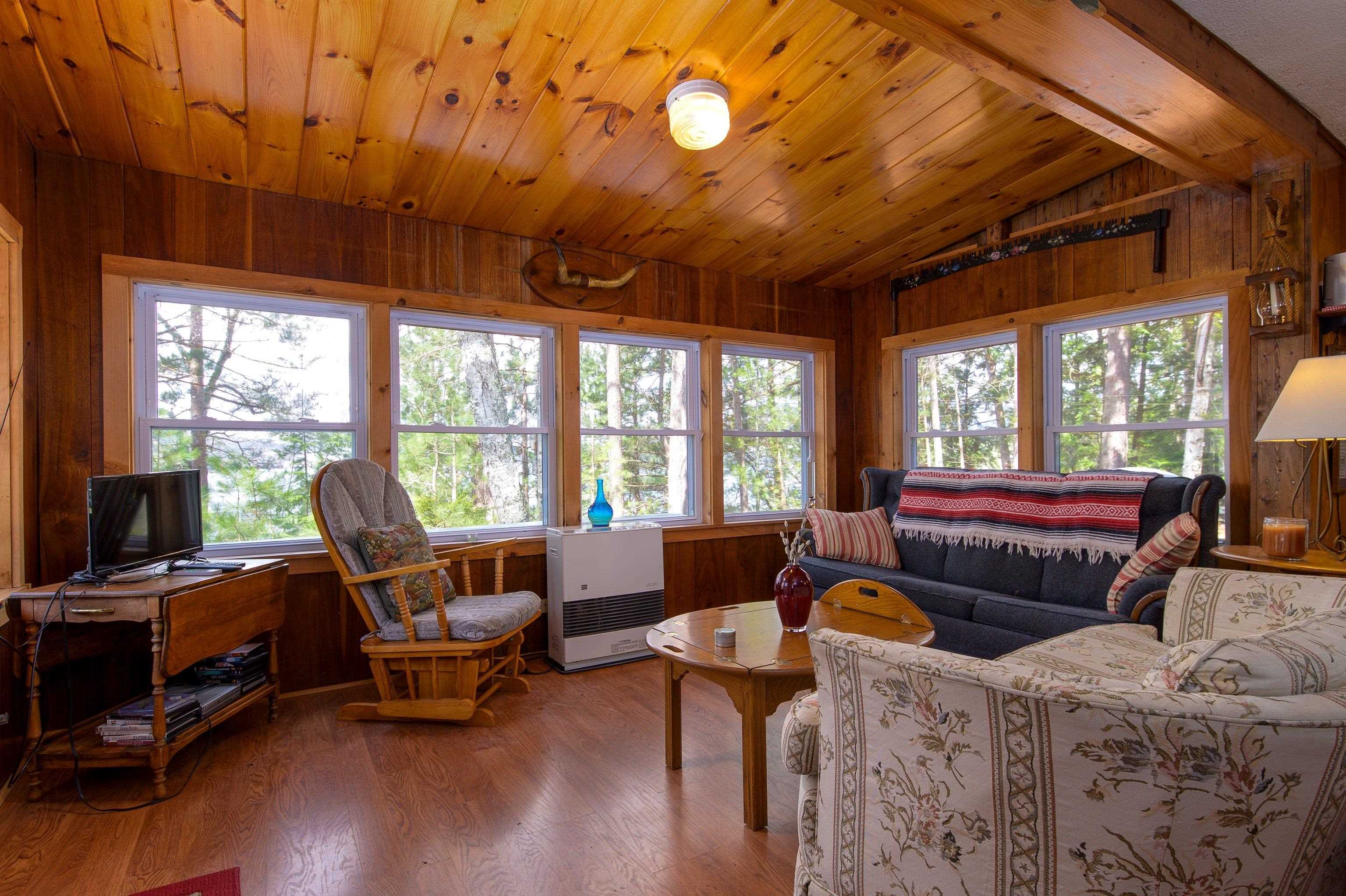 1143 Lakeshore Drive