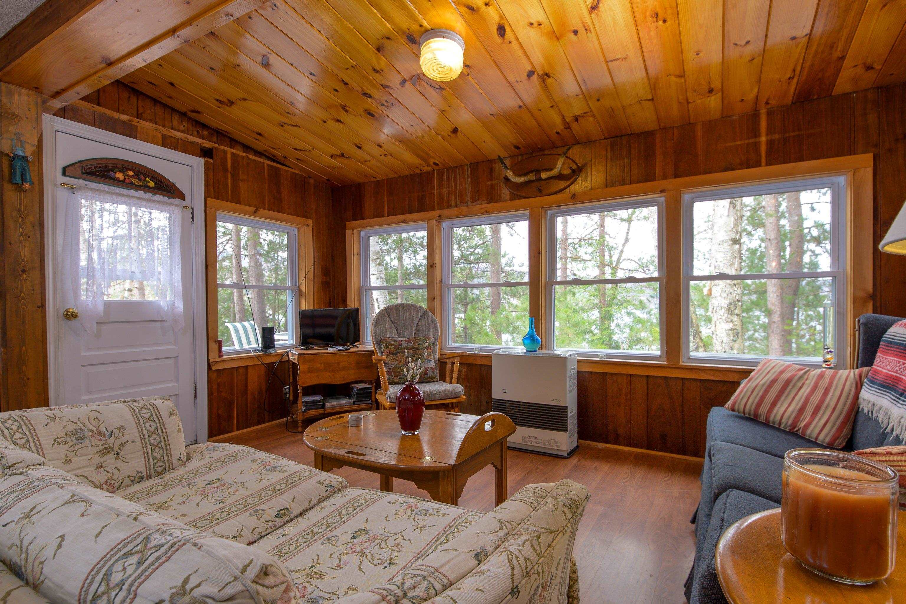1143 Lakeshore Drive