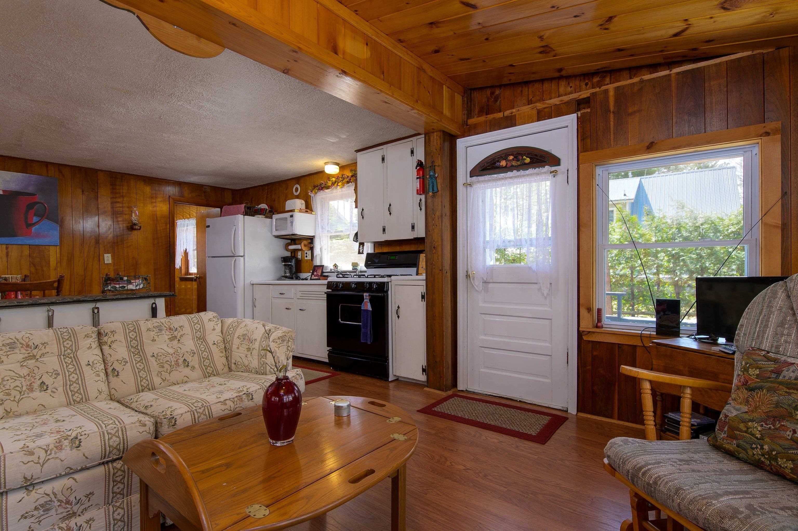 1143 Lakeshore Drive