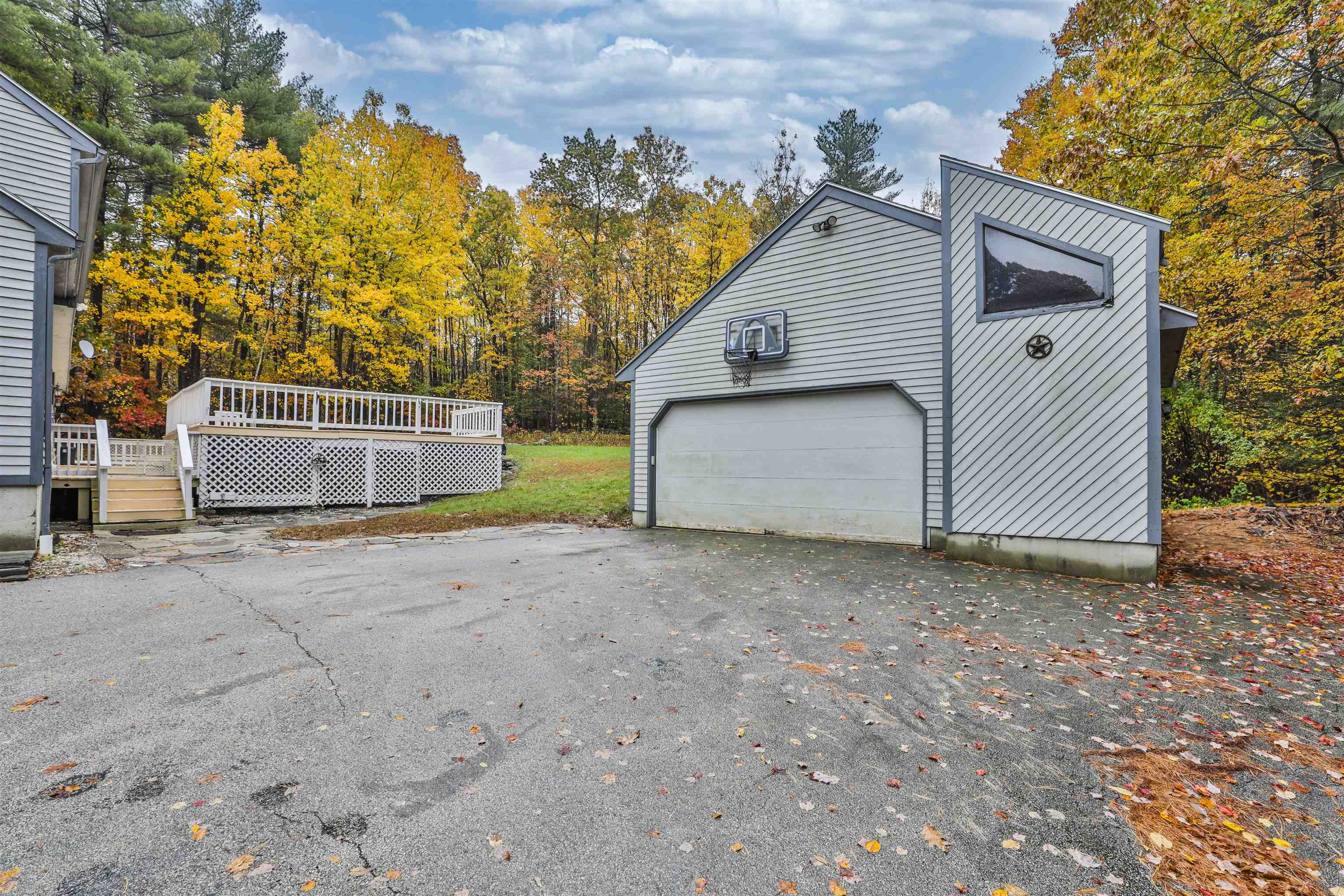 11 Teloian Drive