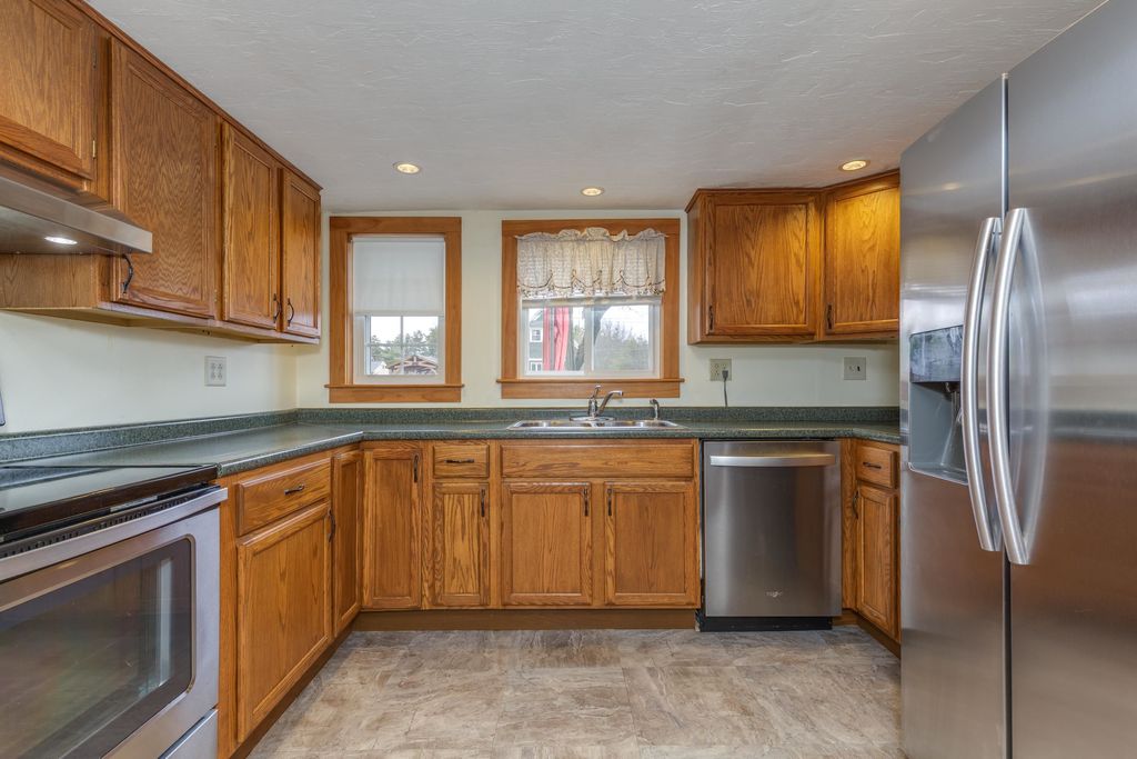 Photo of 21 Hobart Street, Concord, NH 03303 (MLS # 5081753)