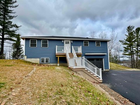 Photo of 122 Raymond Avenue, Newport City, VT 05855 (MLS # 5068743)