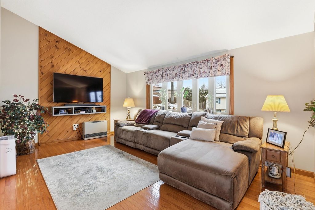 Photo of 84 S Fremont Street, Manchester, NH 03103 (MLS # 5081939)