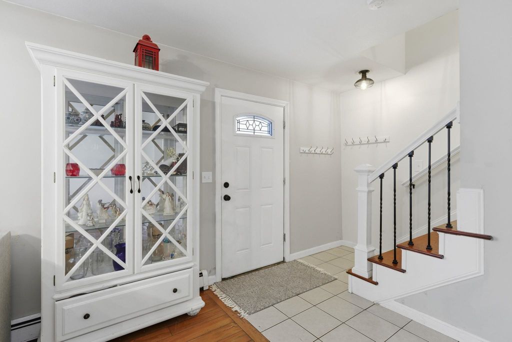 Photo of 121 Peabody Avenue, Manchester, NH 03109 (MLS # 5068534)