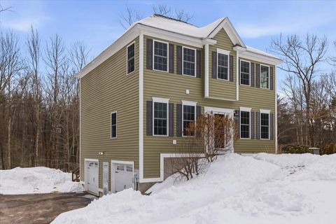 Photo of 11 Gable Drive, Epping, NH 03042 (MLS # 5076967)