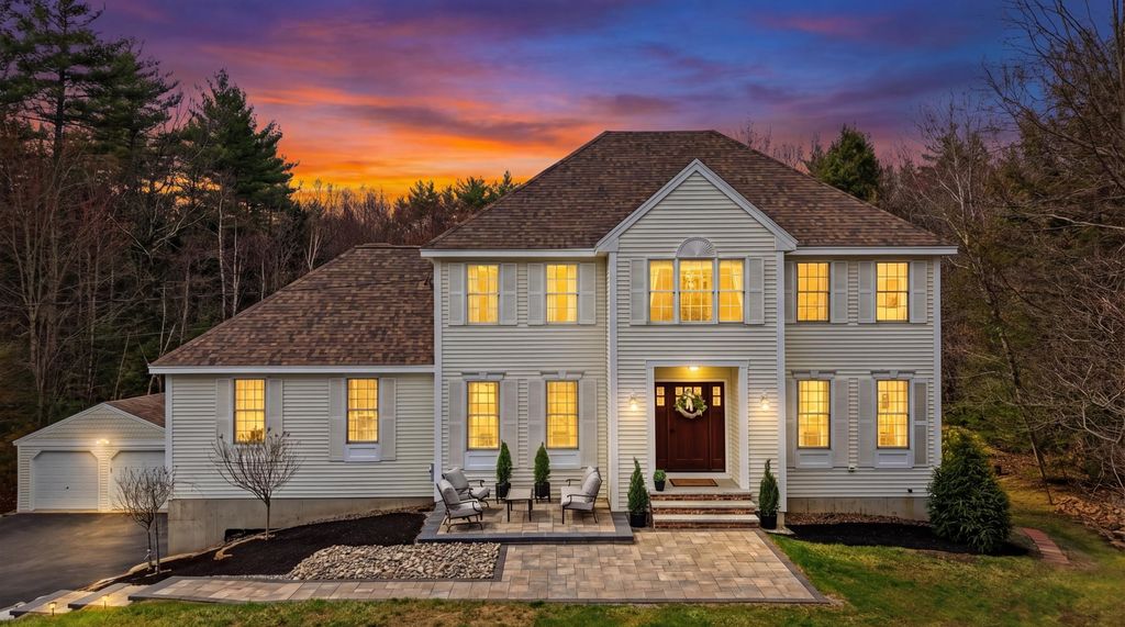 Photo of 322 Meadow Fox Lane, Chester, NH 03036 (MLS # 5084336)