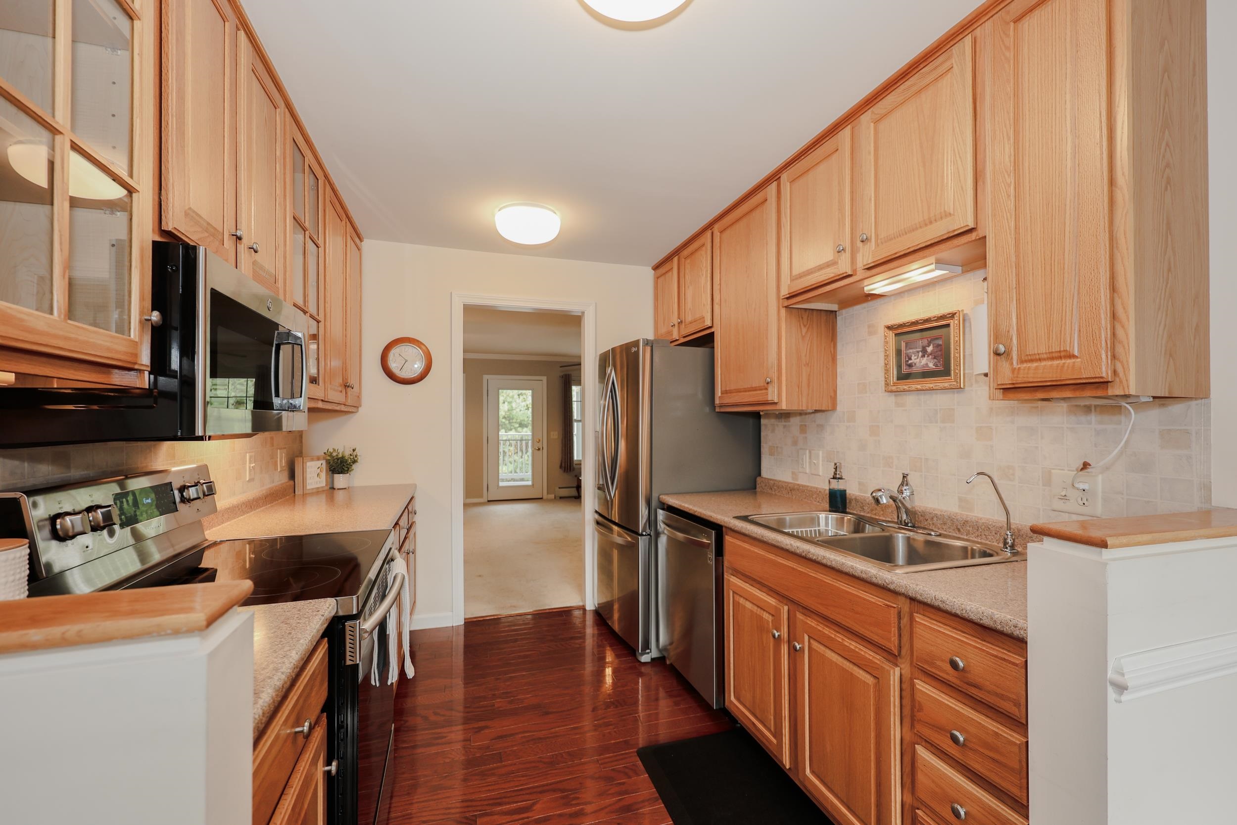 4 Bow Center Road F2