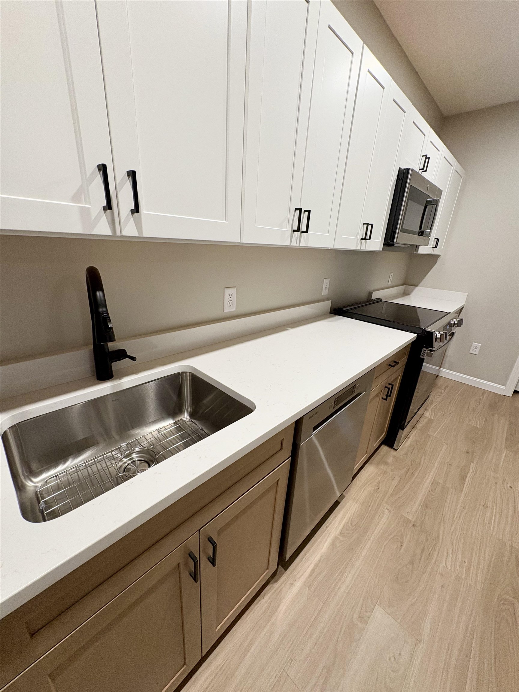 15 Mountain Road 101