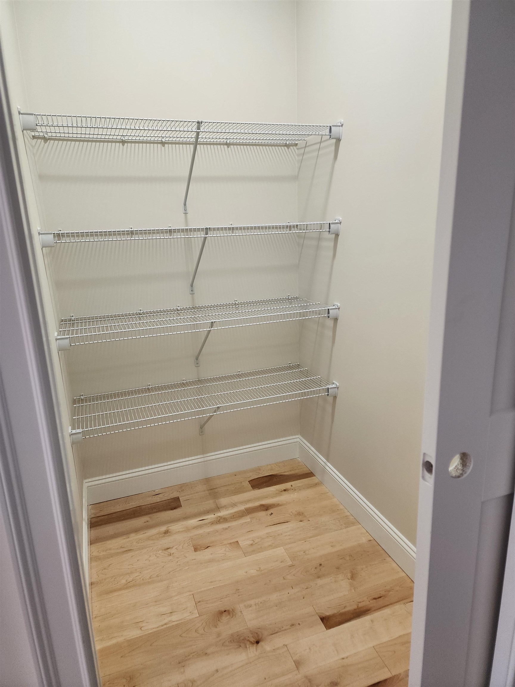 Chichester, New Hampshire 03258, United States, 2 Bedrooms Bedrooms, ,2 BathroomsBathrooms,Residential,Active,94939