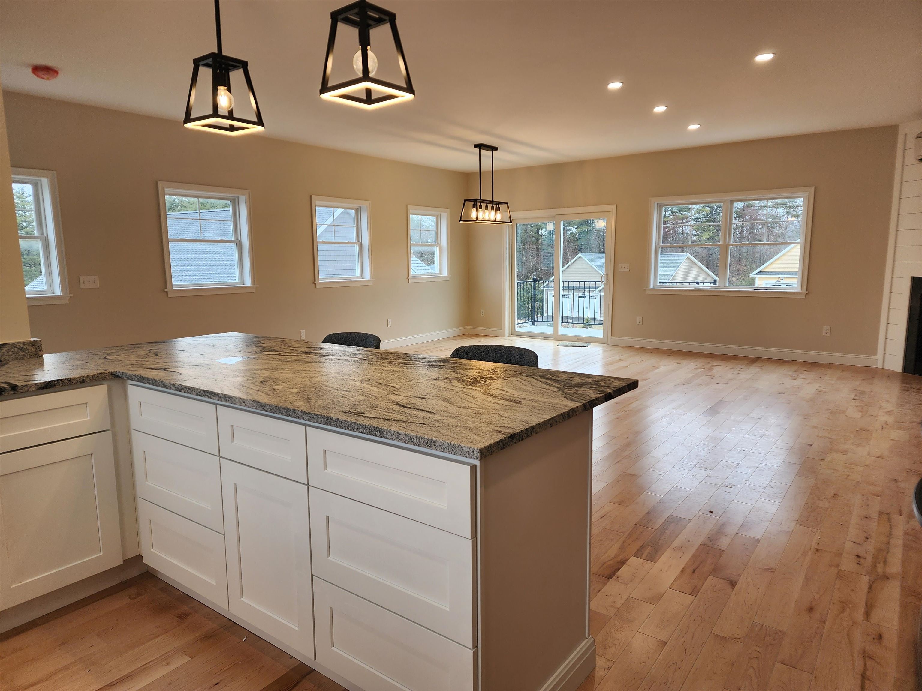 Chichester, New Hampshire 03258, United States, 2 Bedrooms Bedrooms, ,2 BathroomsBathrooms,Residential,Active,94939