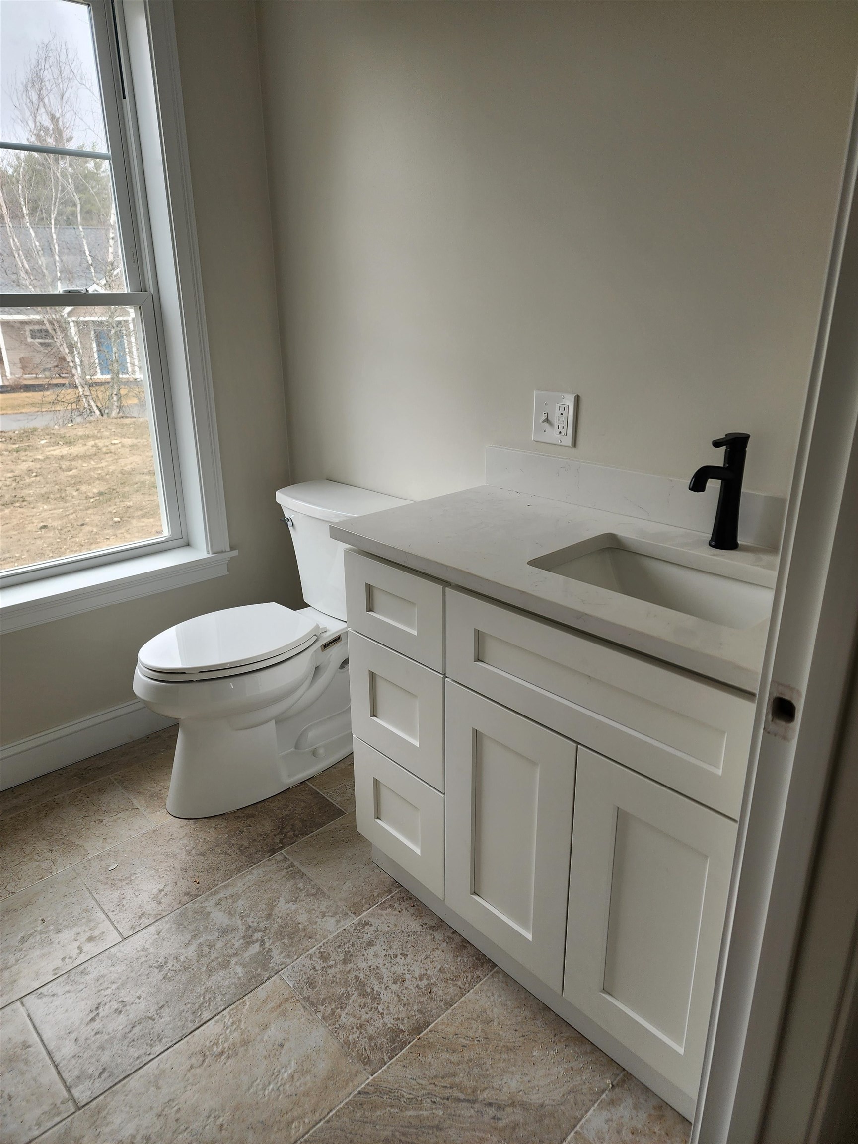 Chichester, New Hampshire 03258, United States, 2 Bedrooms Bedrooms, ,2 BathroomsBathrooms,Residential,Active,94939