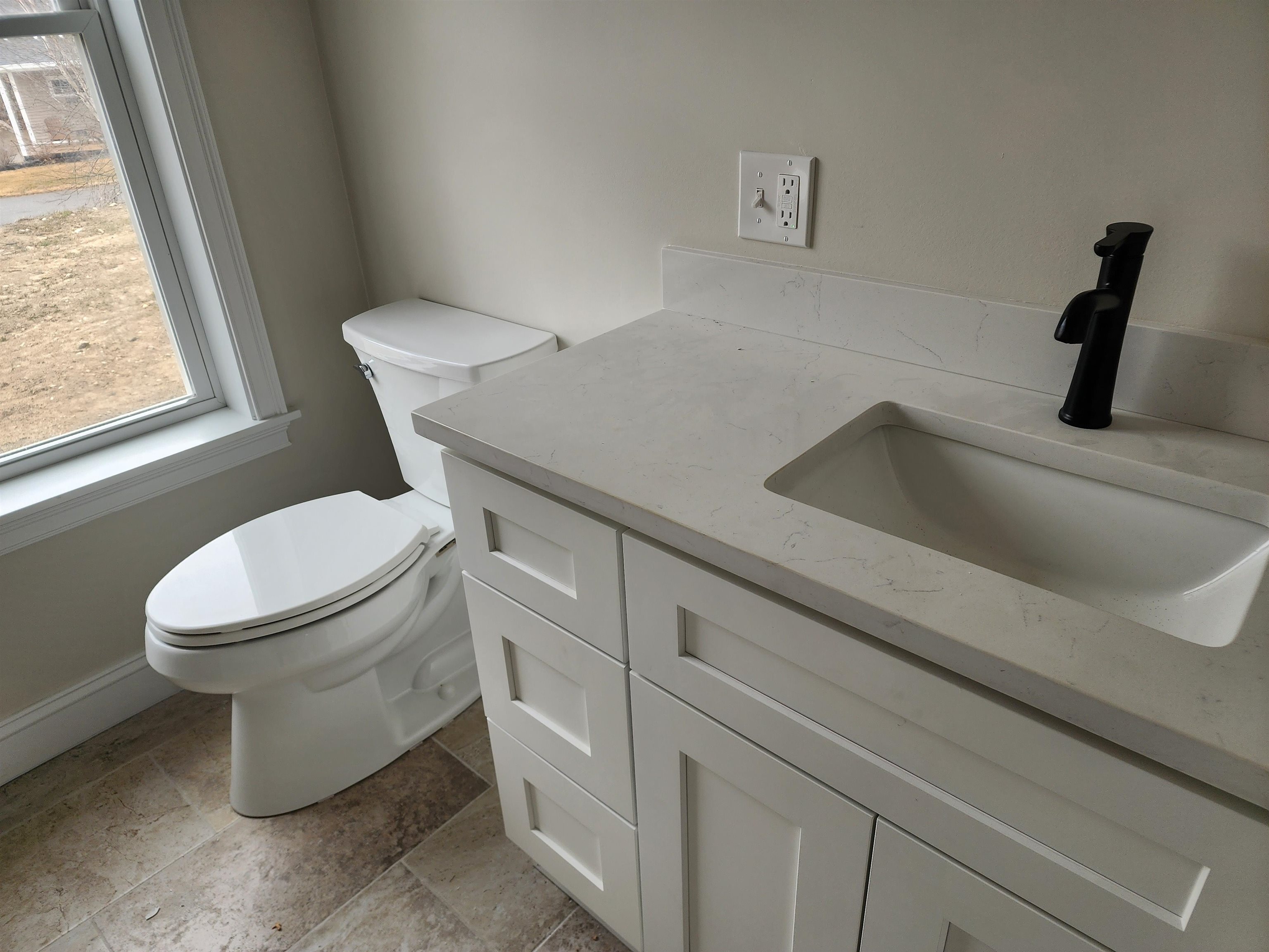 Chichester, New Hampshire 03258, United States, 2 Bedrooms Bedrooms, ,2 BathroomsBathrooms,Residential,Active,94939