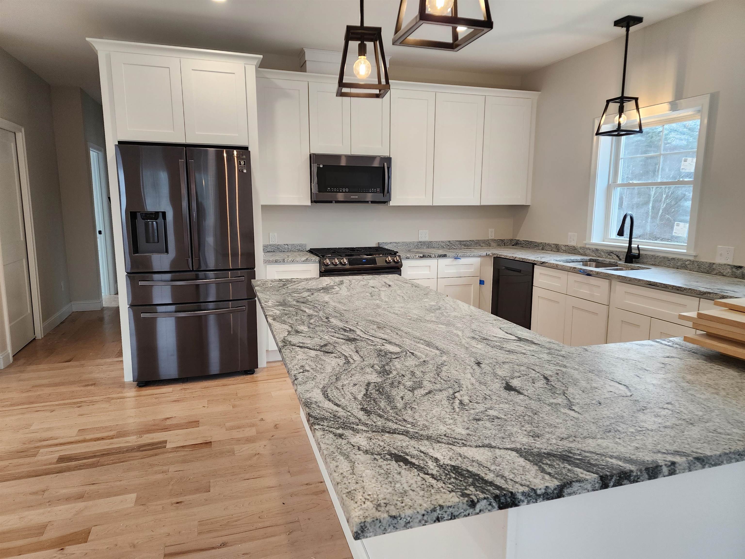 Chichester, New Hampshire 03258, United States, 2 Bedrooms Bedrooms, ,2 BathroomsBathrooms,Residential,Active,94939