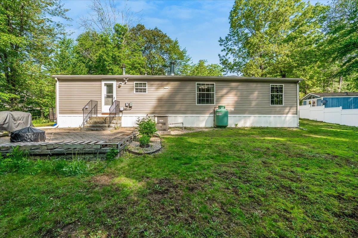 Rochester, New Hampshire 03867, United States, 3 Bedrooms Bedrooms, ,2 BathroomsBathrooms,Residential,Active,145853