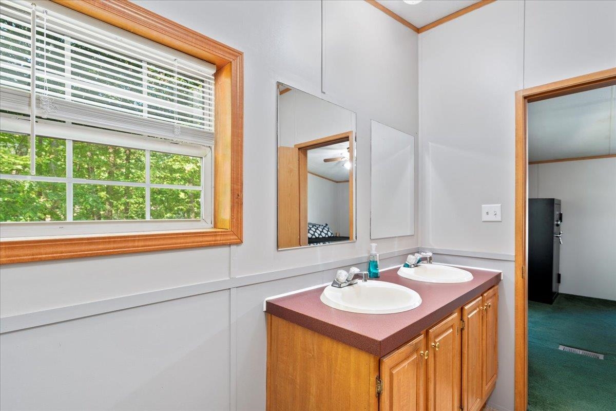 Rochester, New Hampshire 03867, United States, 3 Bedrooms Bedrooms, ,2 BathroomsBathrooms,Residential,Active,145853