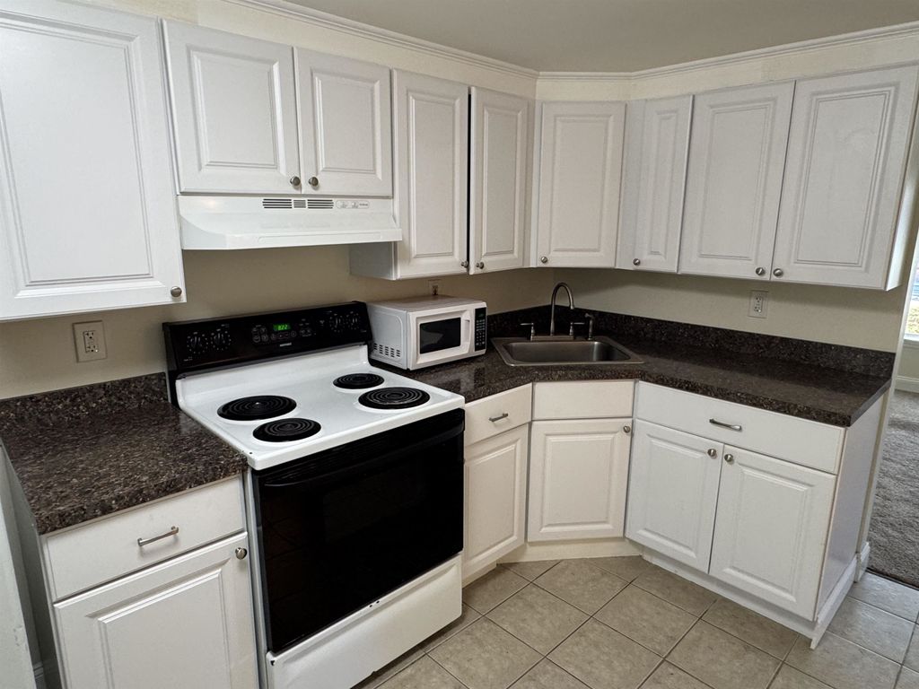 Photo of 11 madison Avenue #D, Rochester, NH 03867 (MLS # 5067384)