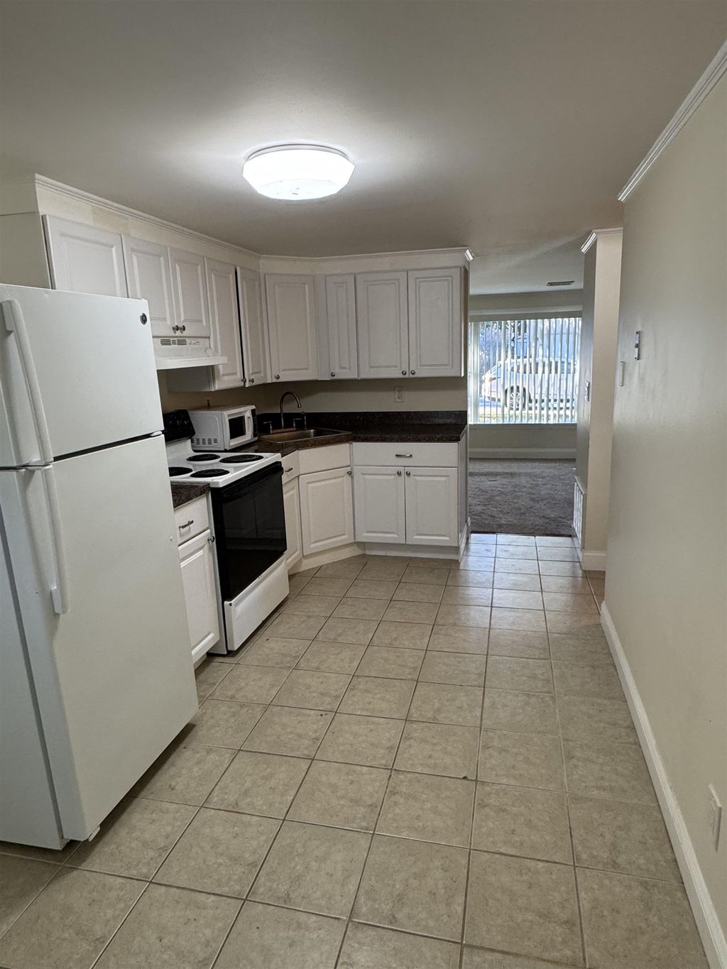 Photo of 11 madison Avenue #D, Rochester, NH 03867 (MLS # 5067384)