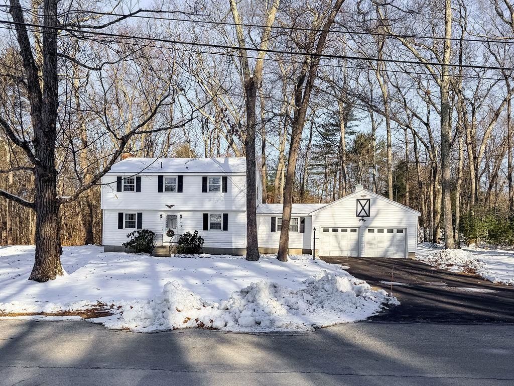 Photo of 1 Old Coach Road, Hudson, NH 03051 (MLS # 5071803)