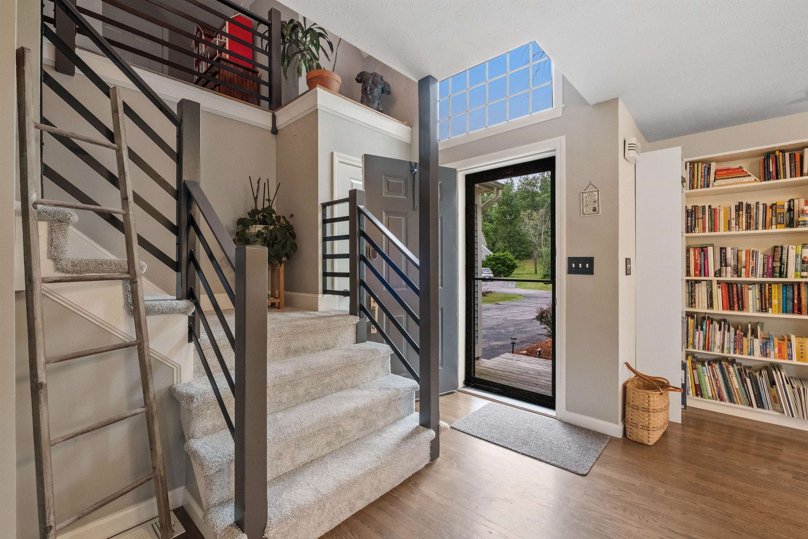 8 Fox Run Road