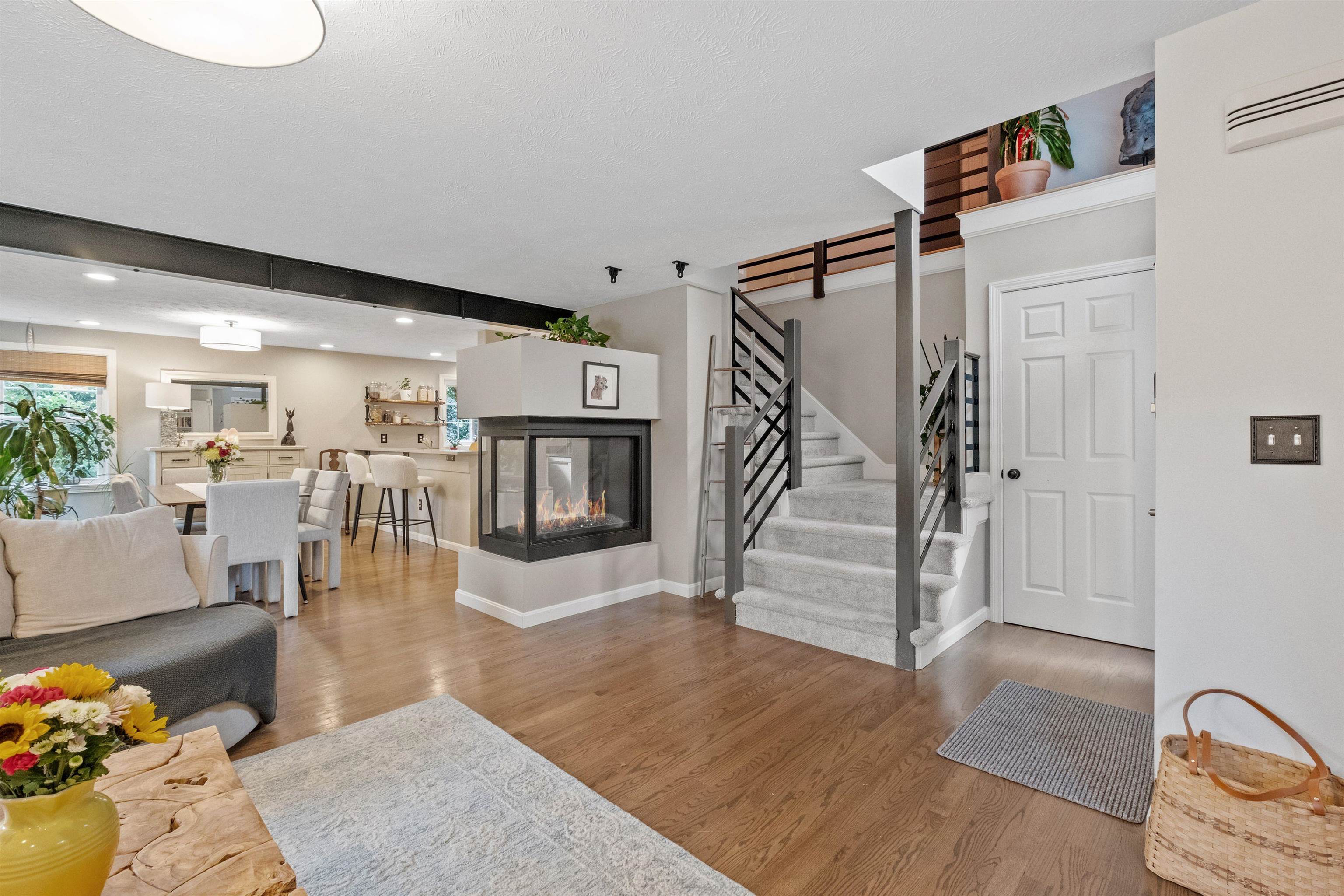 8 Fox Run Road