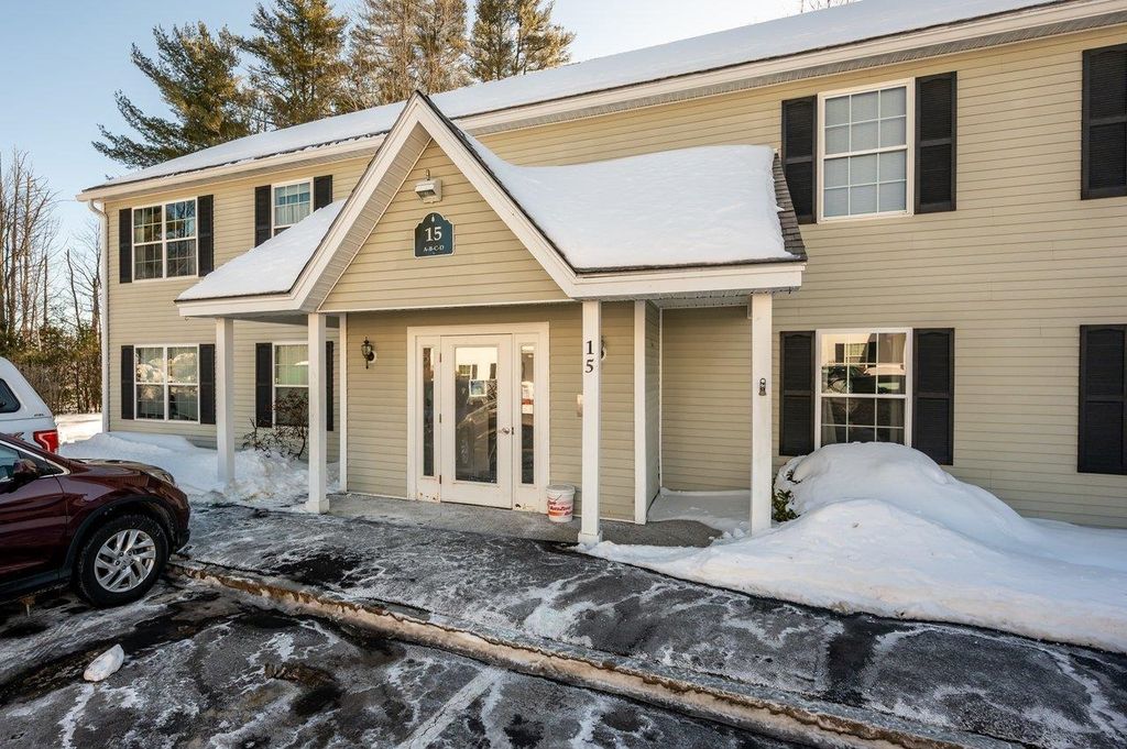 Photo of 15 Tampa Drive #B, Rochester, NH 03867 (MLS # 5076342)