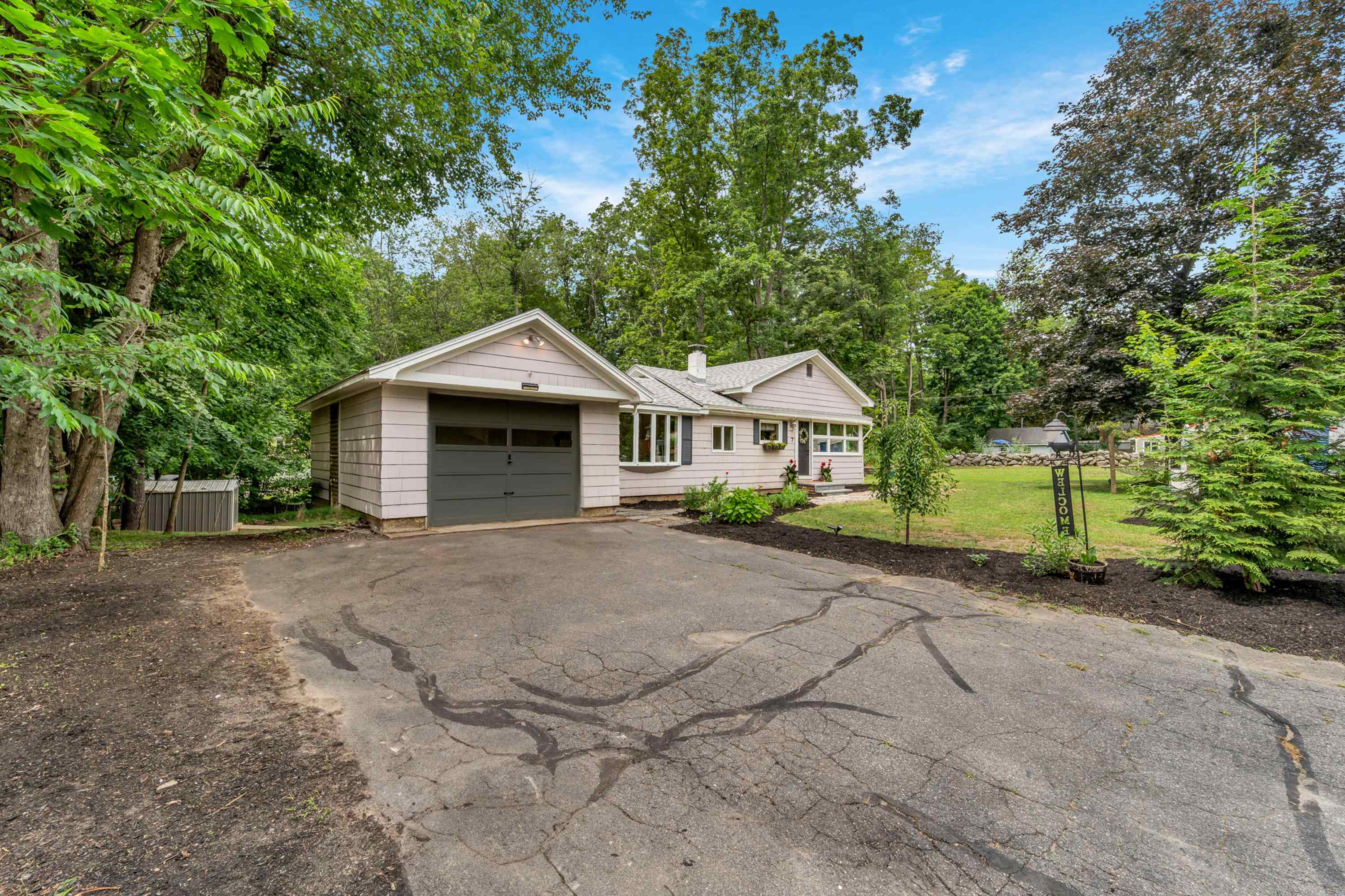 7 Lakeview Avenue