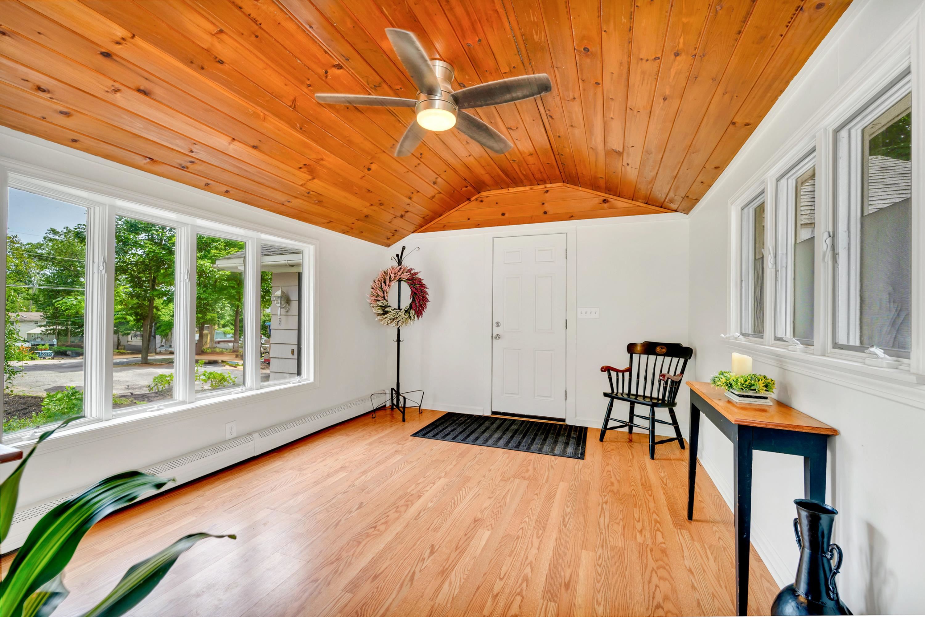 7 Lakeview Avenue