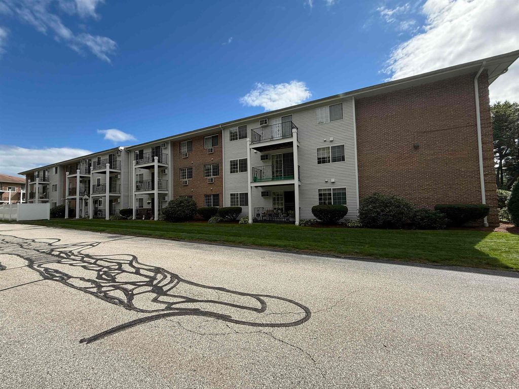 Photo of 385 Huse Road #15, Manchester, NH 03103 (MLS # 5076180)