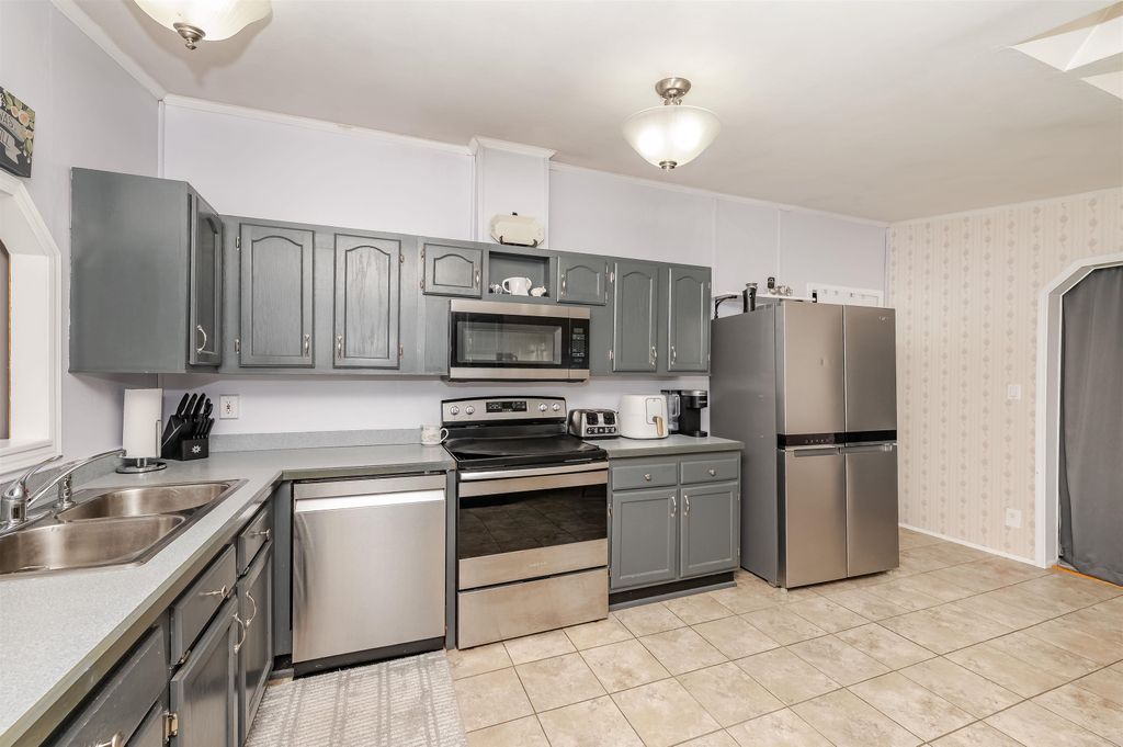 Photo of 11 Falkland Lane, Rochester, NH 03867 (MLS # 5081931)