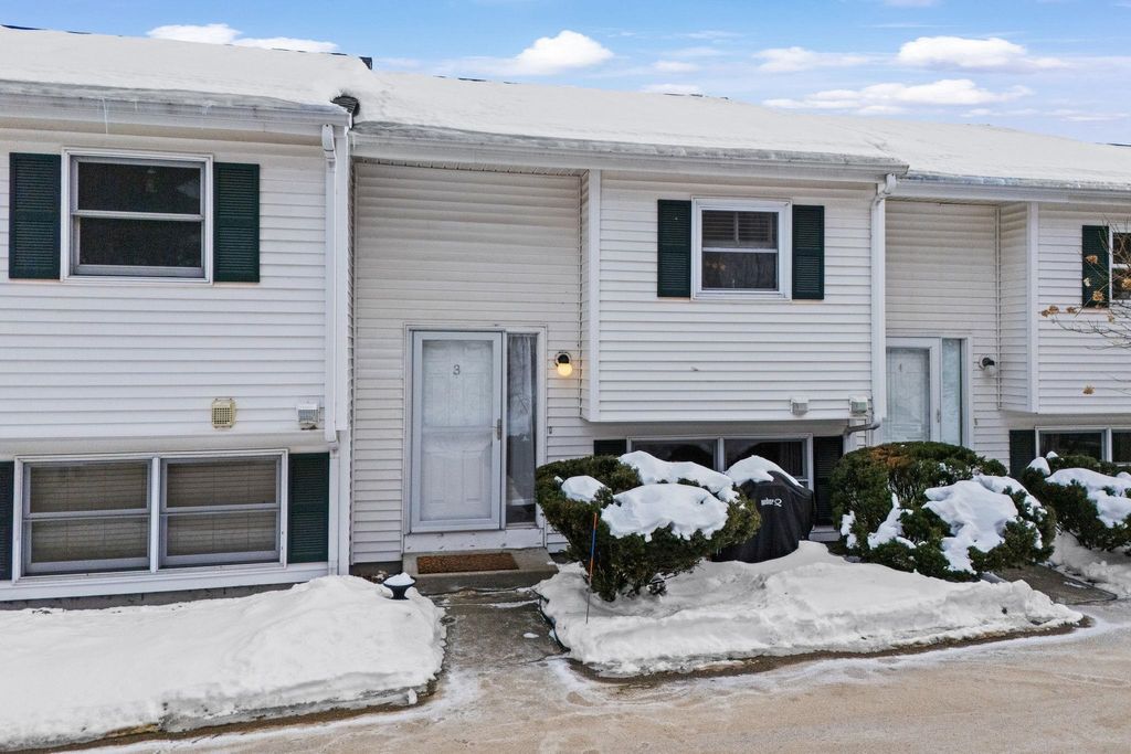 Photo of 883 Mammoth Road #503, Manchester, NH 03104 (MLS # 5077100)