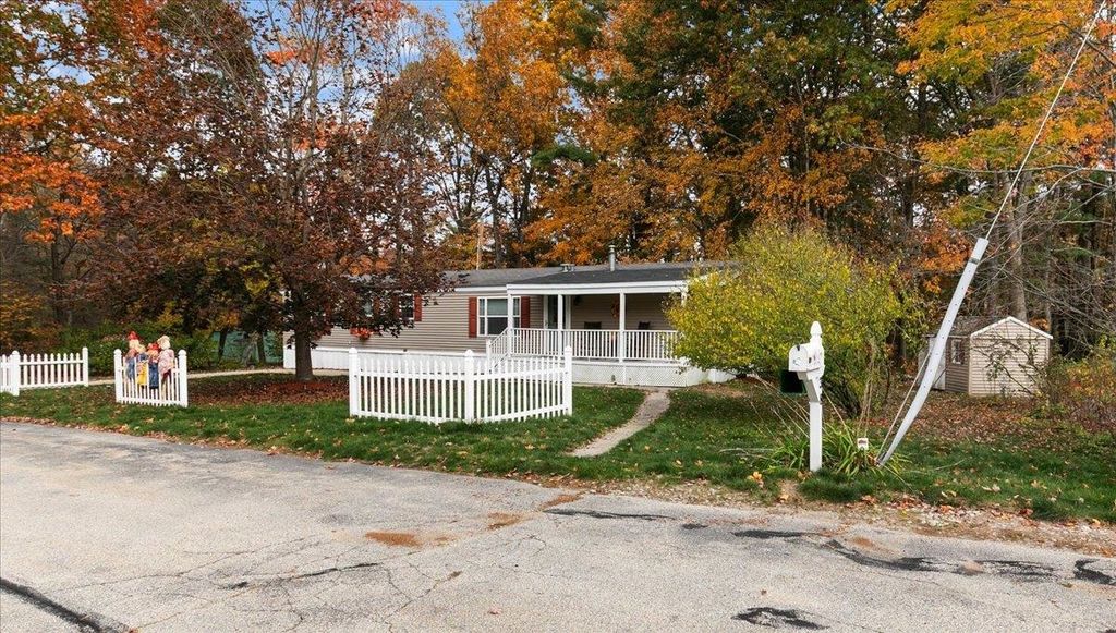 Photo of 38 Rosemary Street, Salem, NH 03079 (MLS # 5067428)