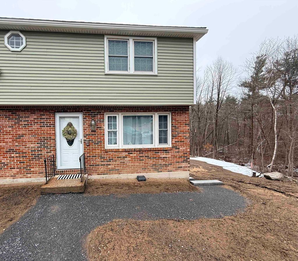 Photo of 16 Boulder Drive #B, Hudson, NH 03051 (MLS # 5081850)