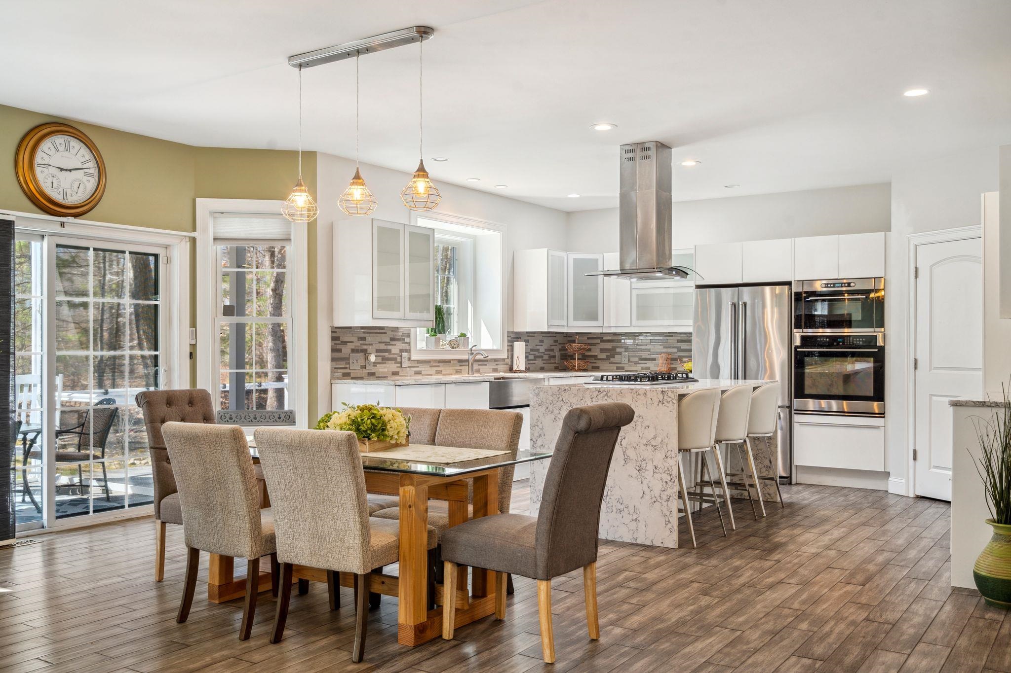 East Kingston, New Hampshire 03827, United States, 3 Bedrooms Bedrooms, ,3 BathroomsBathrooms,Residential,Pending,114185