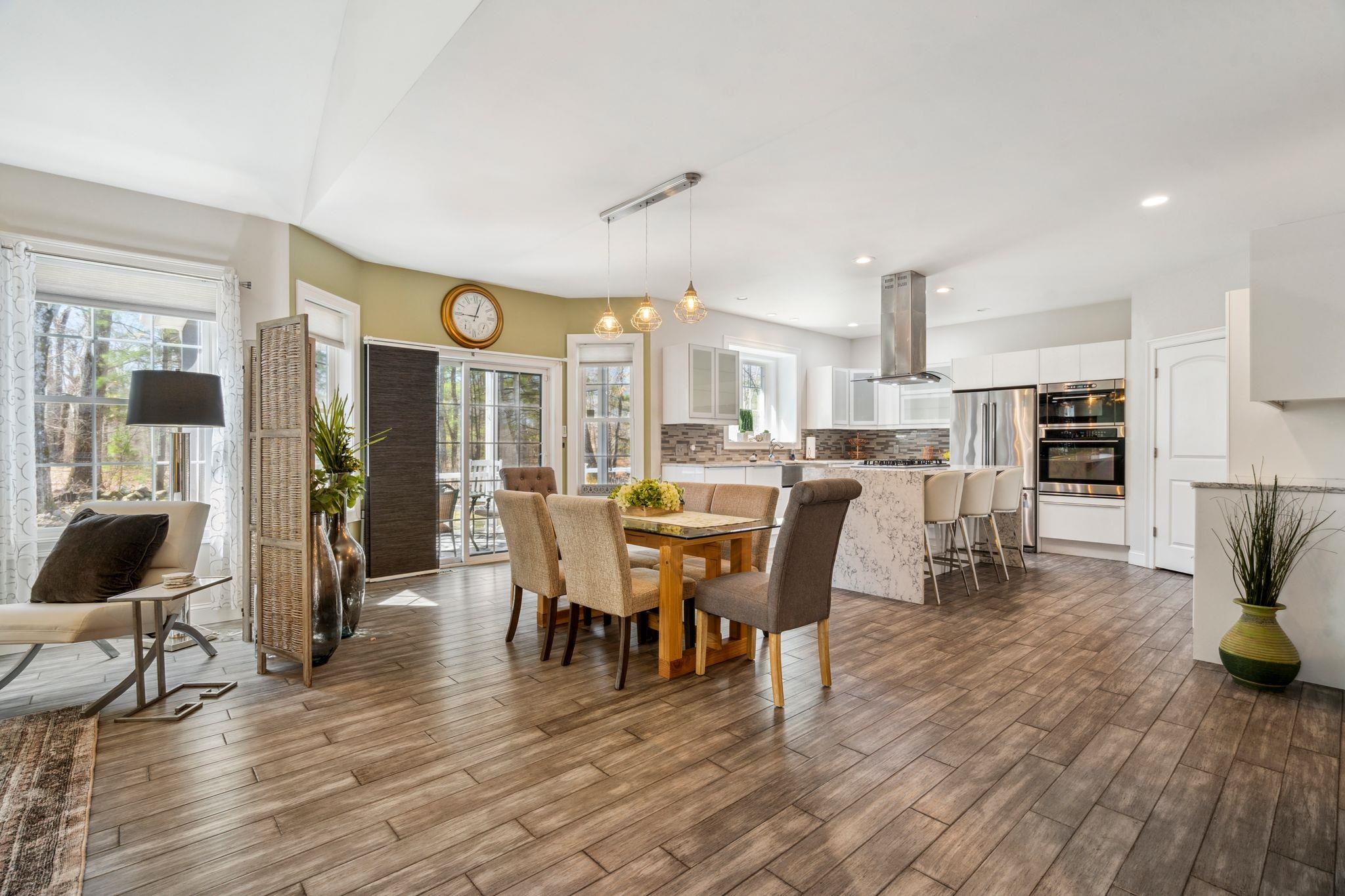 East Kingston, New Hampshire 03827, United States, 3 Bedrooms Bedrooms, ,3 BathroomsBathrooms,Residential,Pending,114185