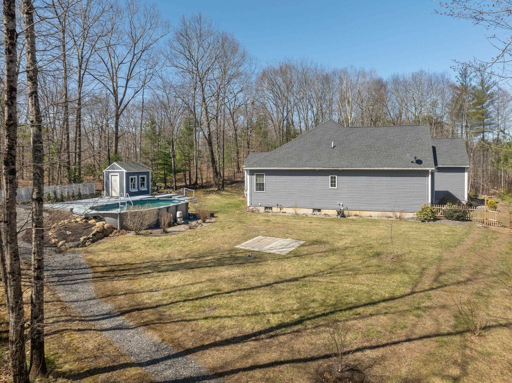 East Kingston, New Hampshire 03827, United States, 3 Bedrooms Bedrooms, ,3 BathroomsBathrooms,Residential,Pending,114185