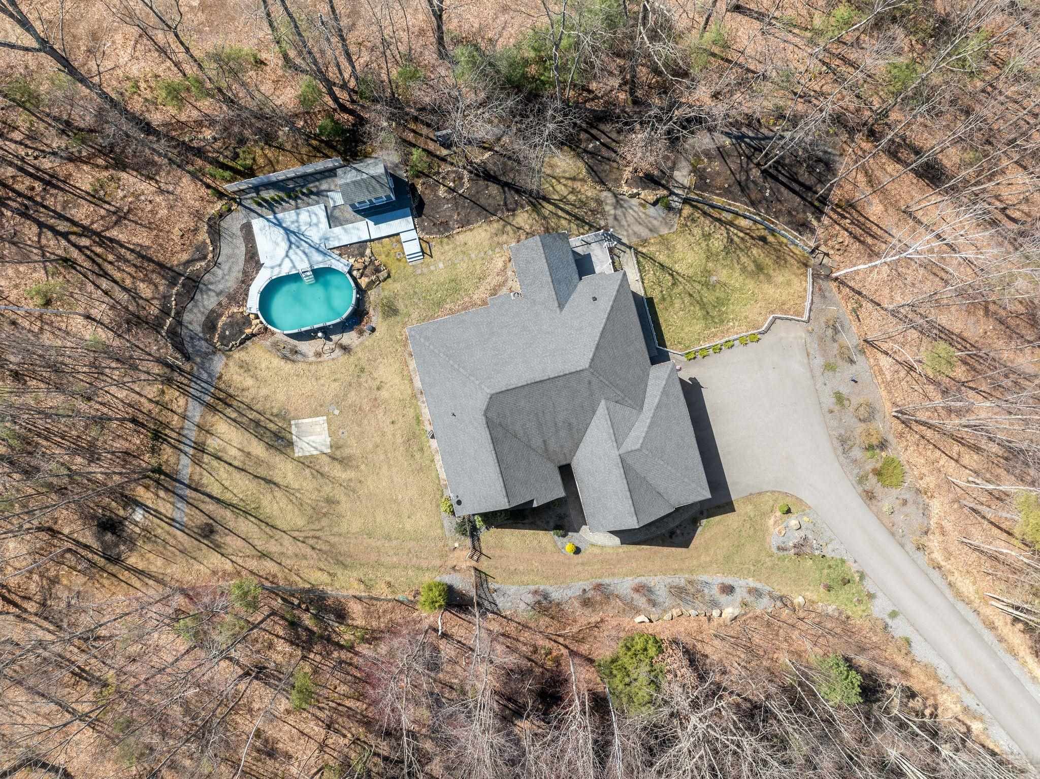 East Kingston, New Hampshire 03827, United States, 3 Bedrooms Bedrooms, ,3 BathroomsBathrooms,Residential,Pending,114185