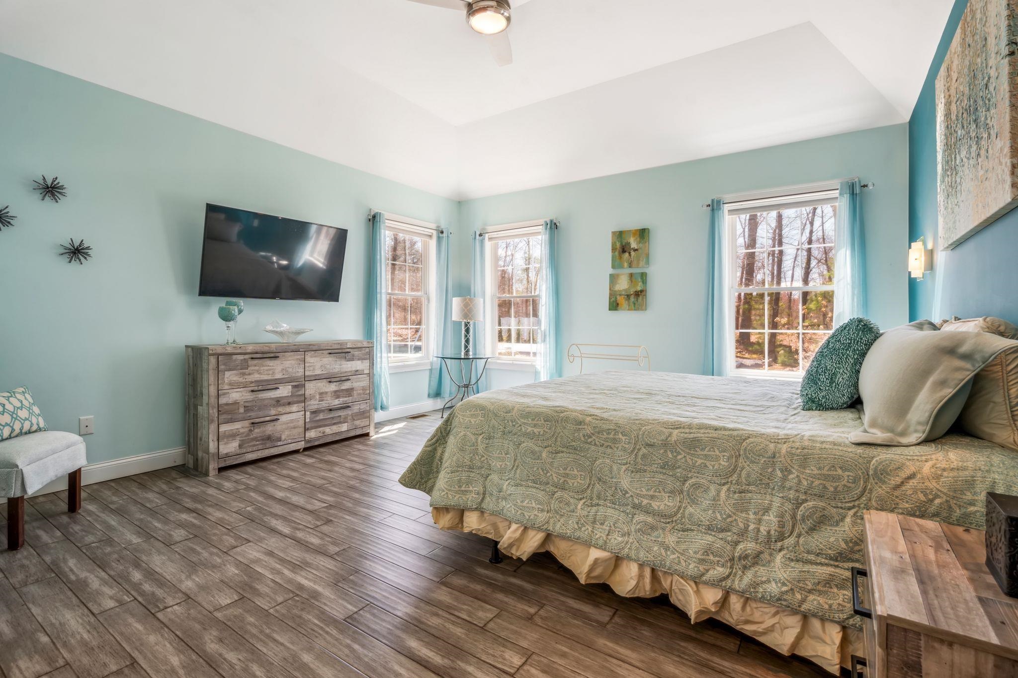 East Kingston, New Hampshire 03827, United States, 3 Bedrooms Bedrooms, ,3 BathroomsBathrooms,Residential,Pending,114185