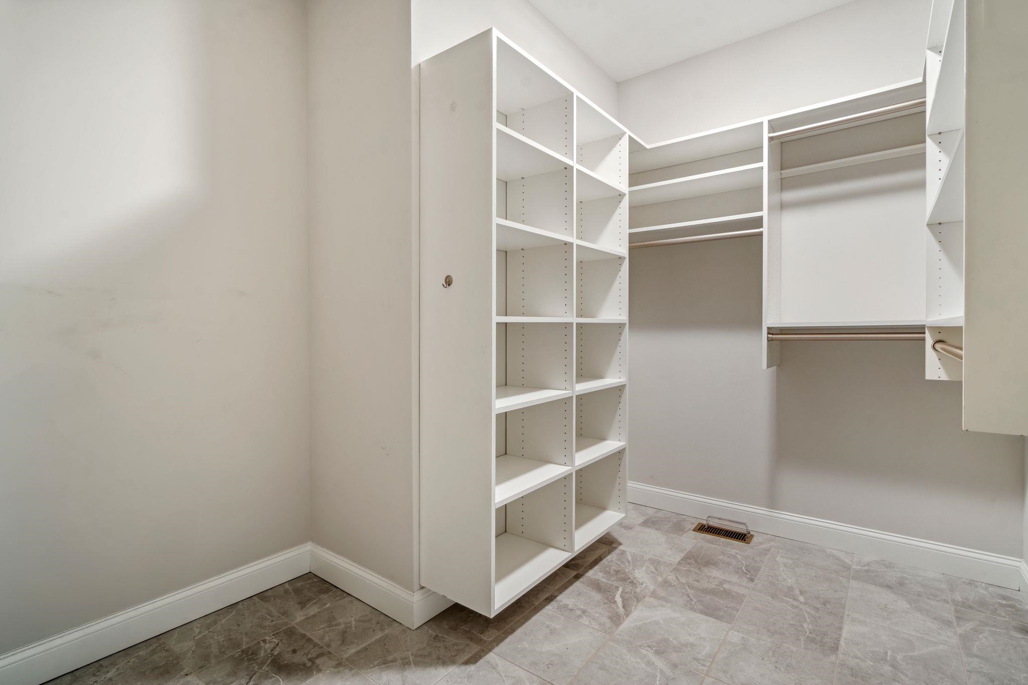 East Kingston, New Hampshire 03827, United States, 3 Bedrooms Bedrooms, ,3 BathroomsBathrooms,Residential,Pending,114185