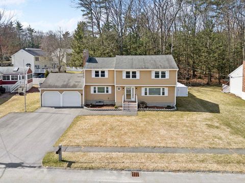 Photo of 10 Hampton Drive, Nashua, NH 03063 (MLS # 5082183)