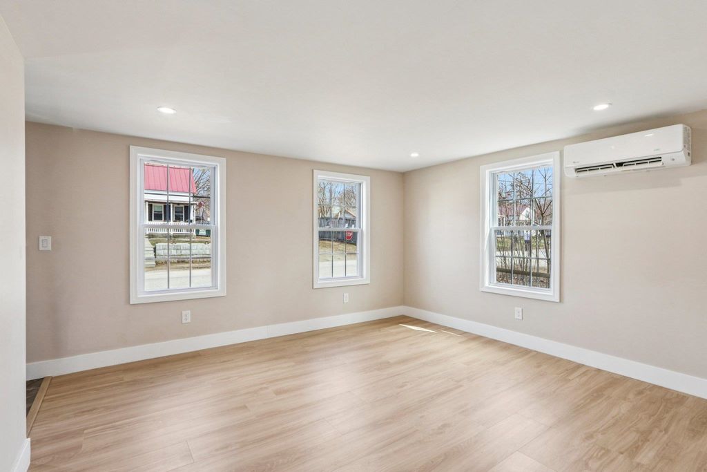Photo of 101 Souhegan Street, Milford, NH 03055 (MLS # 5082067)