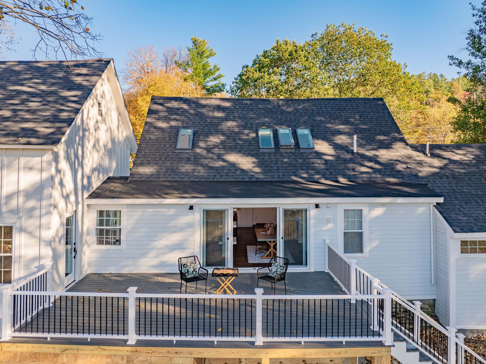 Stowe, Vermont 05672, United States, 2 Bedrooms Bedrooms, ,3 BathroomsBathrooms,Residential,Active,221995