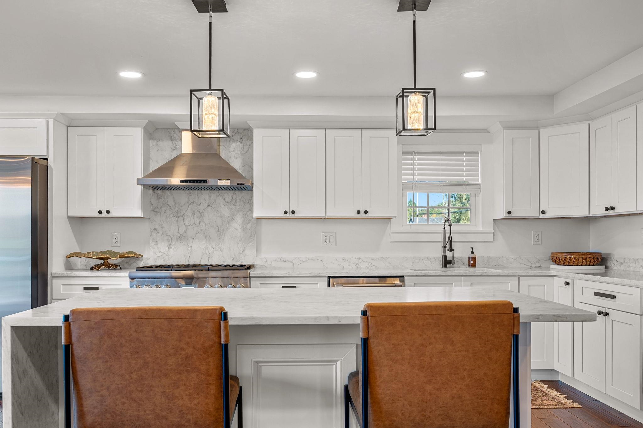 Stowe, Vermont 05672, United States, 2 Bedrooms Bedrooms, ,3 BathroomsBathrooms,Residential,Active,221995