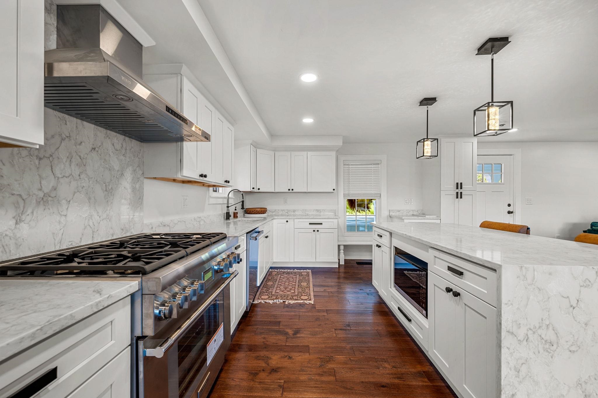 Stowe, Vermont 05672, United States, 2 Bedrooms Bedrooms, ,3 BathroomsBathrooms,Residential,Active,221995