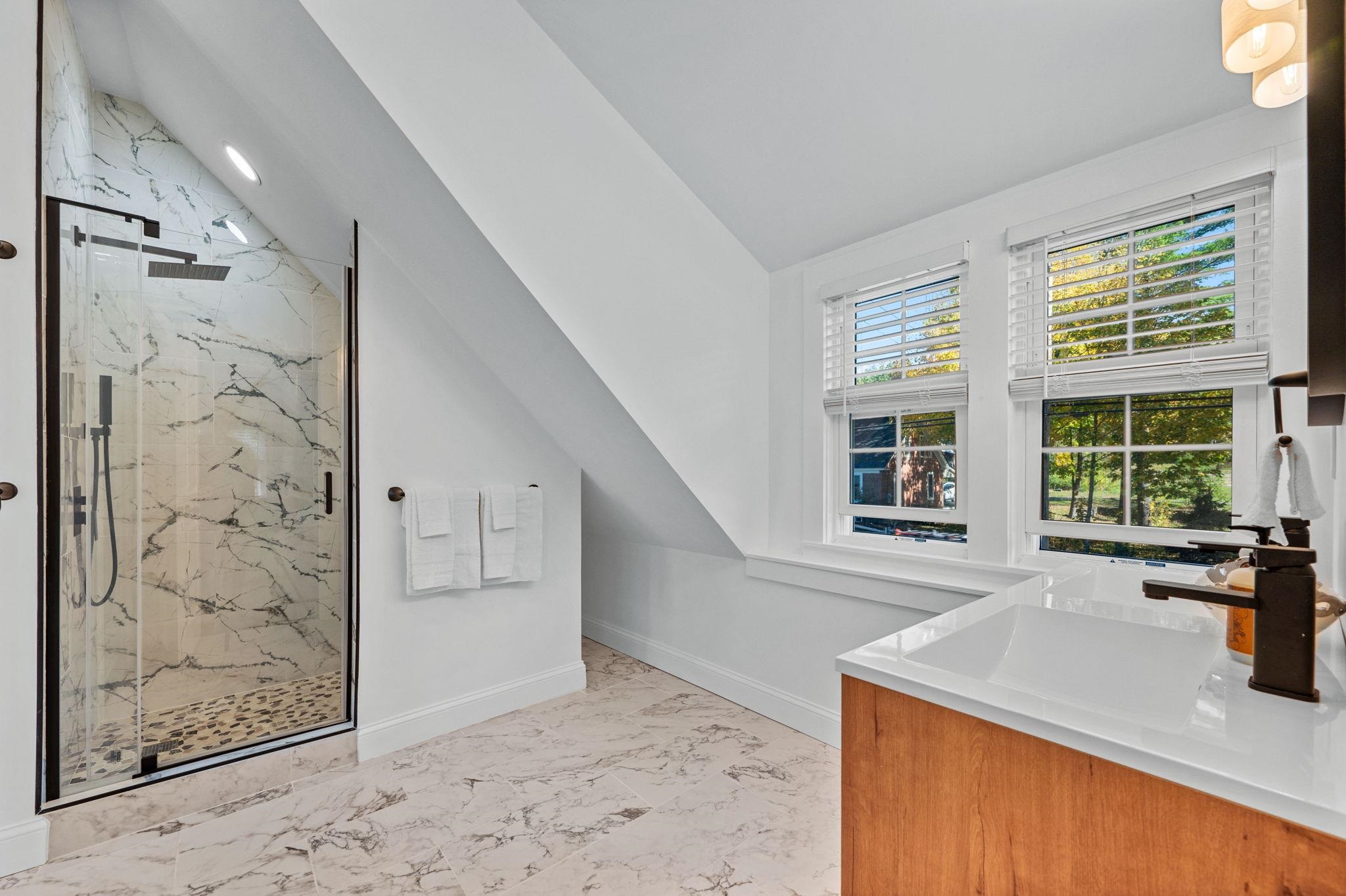 Stowe, Vermont 05672, United States, 2 Bedrooms Bedrooms, ,3 BathroomsBathrooms,Residential,Active,221995