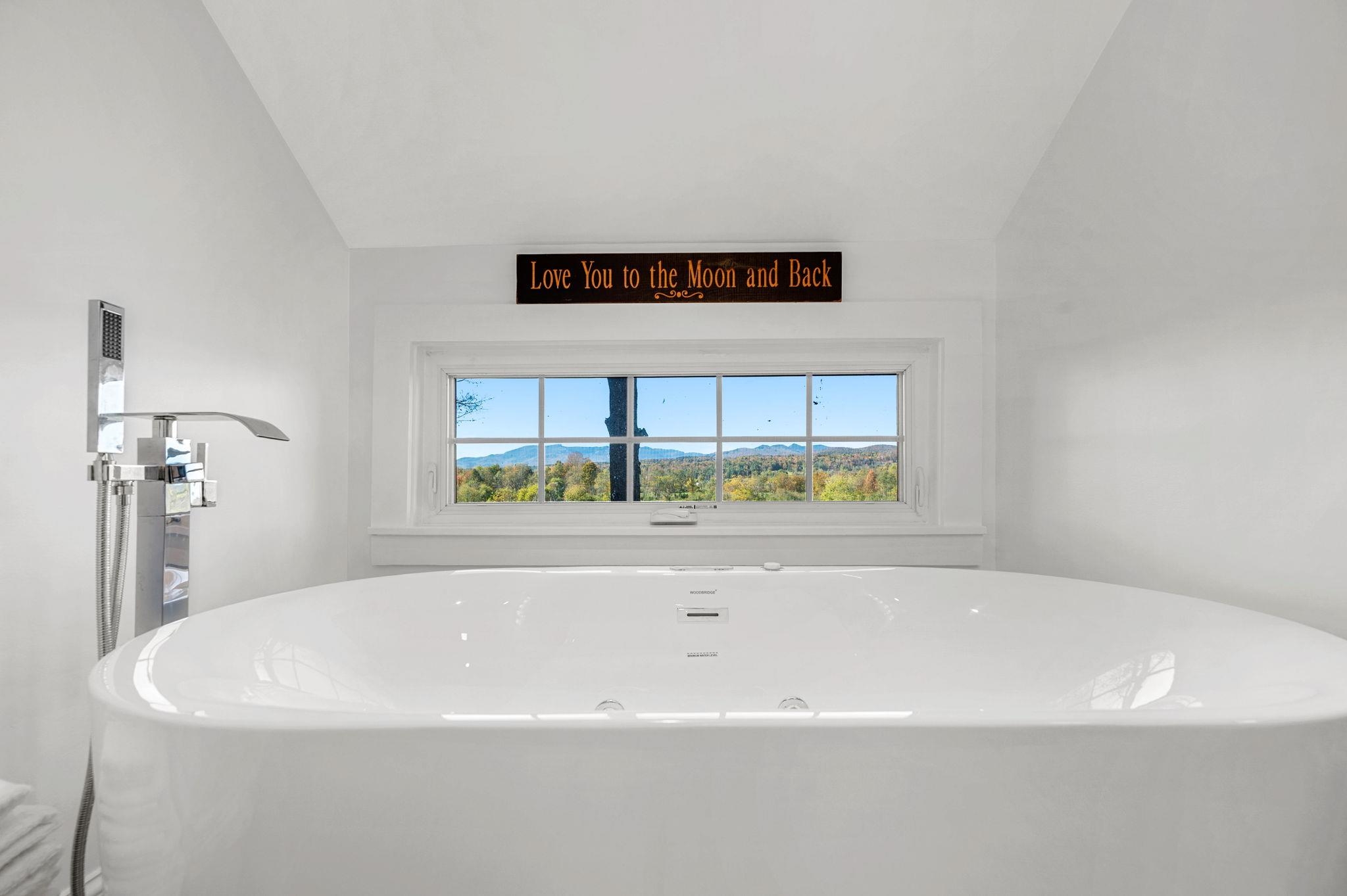 Stowe, Vermont 05672, United States, 2 Bedrooms Bedrooms, ,3 BathroomsBathrooms,Residential,Active,221995