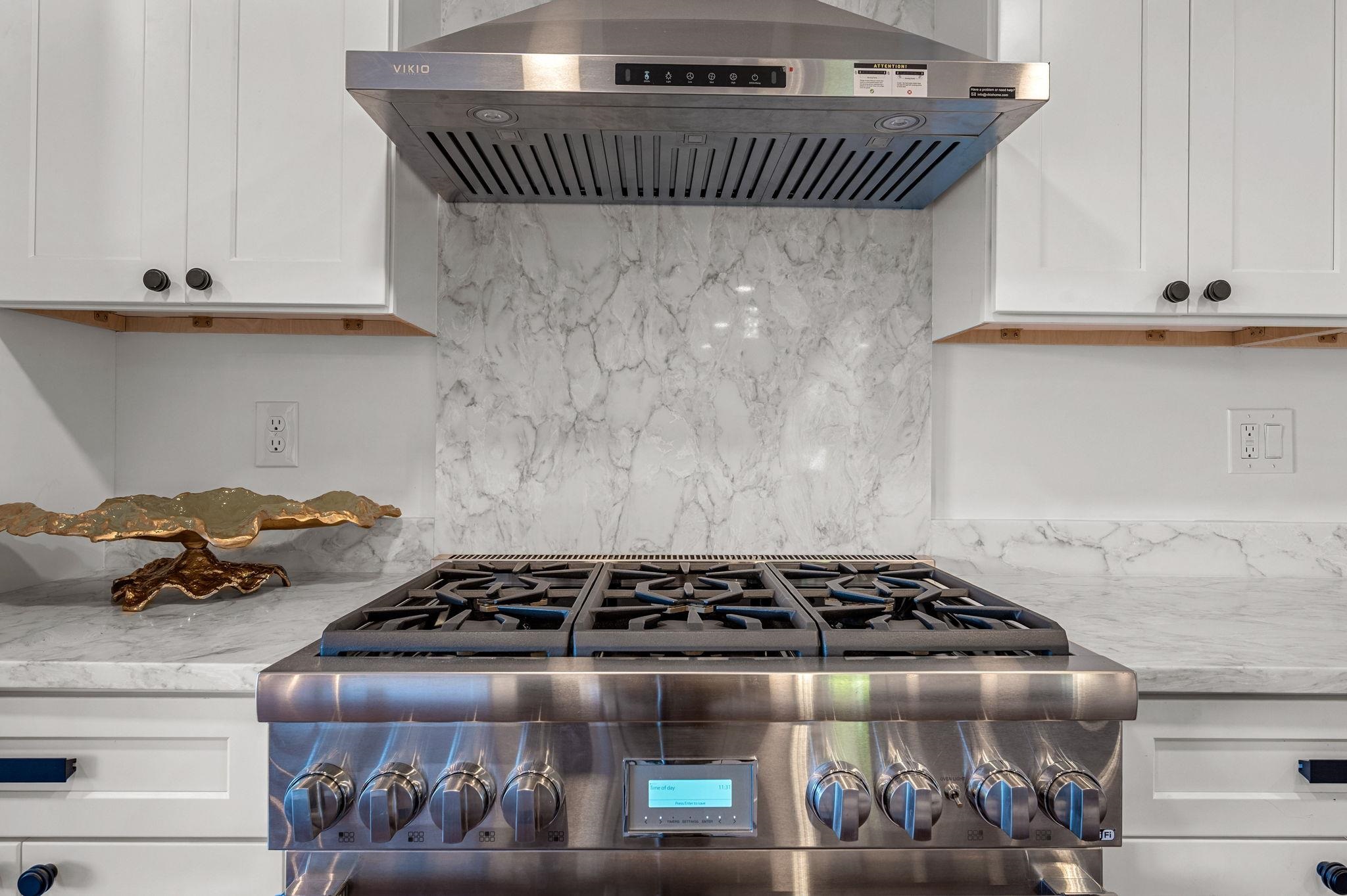 Stowe, Vermont 05672, United States, 2 Bedrooms Bedrooms, ,3 BathroomsBathrooms,Residential,Active,221995