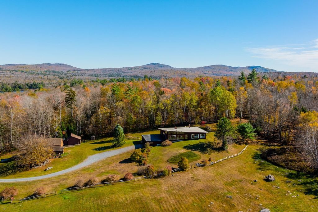 Photo of 622 Dorchester Road, Lyme, NH 03768 (MLS # 5066593)